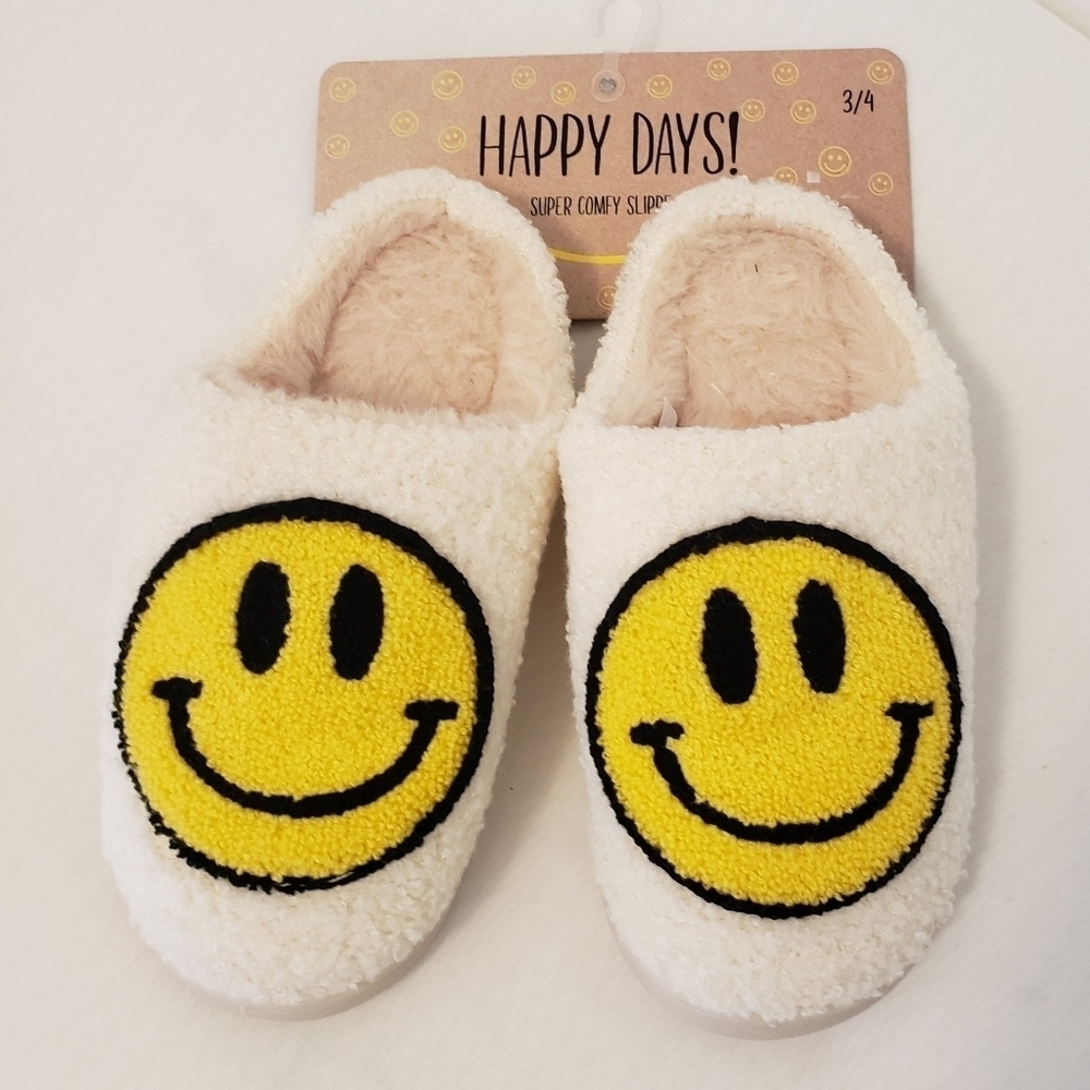 Danbar Smiley Face Indoor slipper shoes Size 3/4, NWT